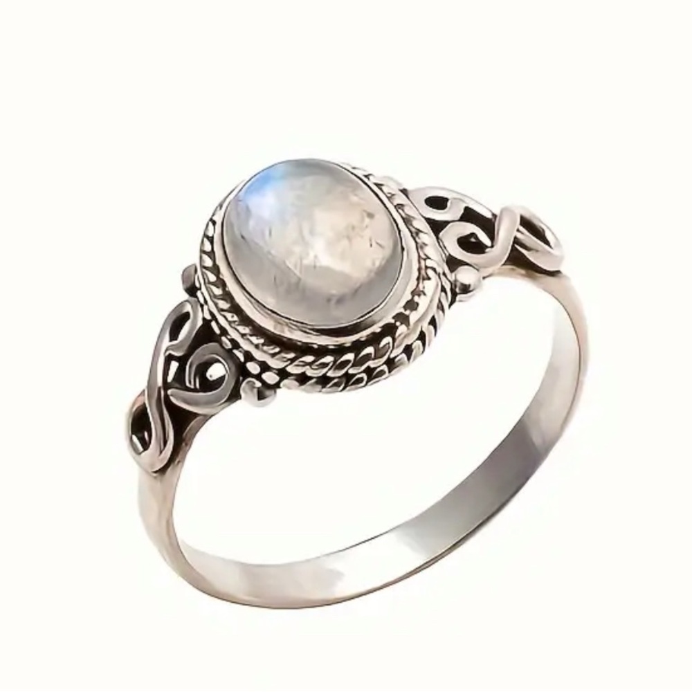 Elegant Silver Moonstone Ring